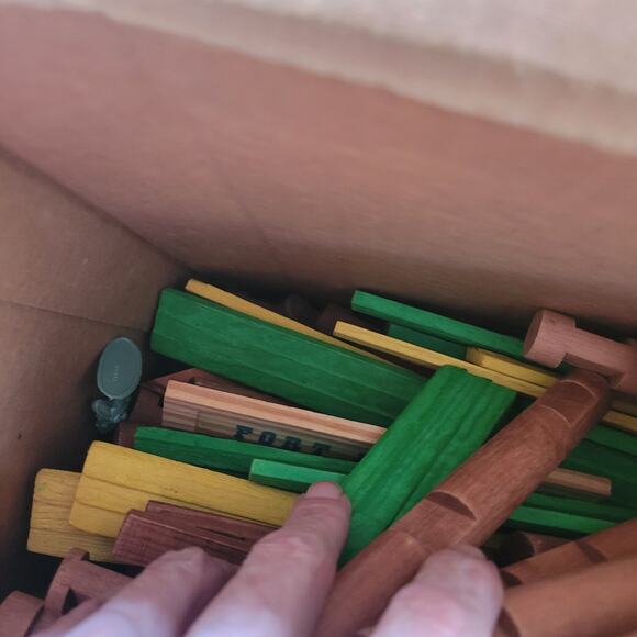 Frontier Building Set, 300 pieces,in orig box, vt 1987, Ages 4+, by Toys-N-Thin - Picture 4 of 13